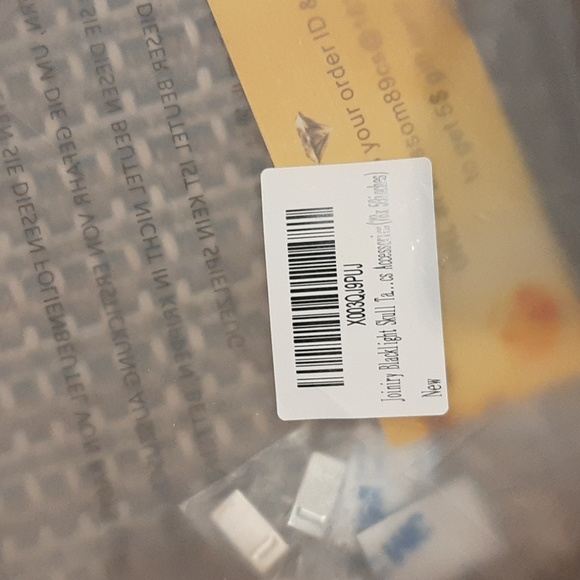 Joinery blacklight skull tapestry New - Picture 4 of 7